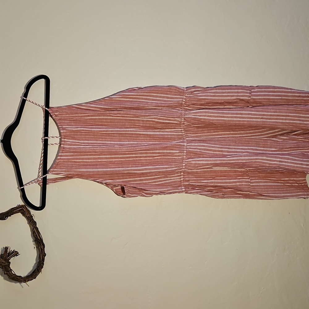 🌷Old Navy Pink and White Striped Romper🌷